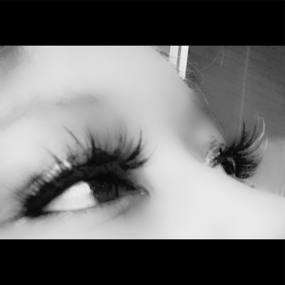 2for1🔥Luxury Eyelashes- Lisa B’s new collection🔥 - Picture 4 of 7